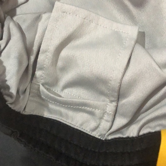 Nike Dri-Fit Livestrong Shorts NWOT - Picture 3 of 7